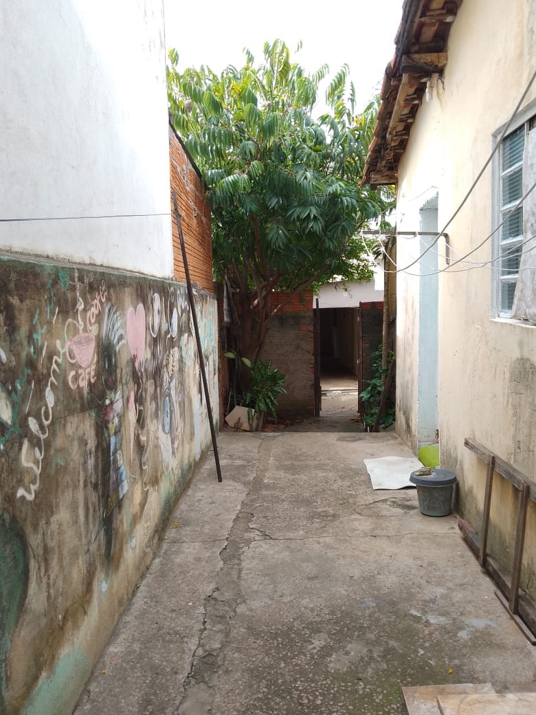 Casa à venda com 2 quartos, 342m² - Foto 4