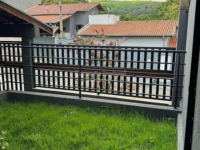 Casa com 250m² 3 quartos e 3 banheiros, à venda, no bairro Jardim Pinheiros em Jaguariúna