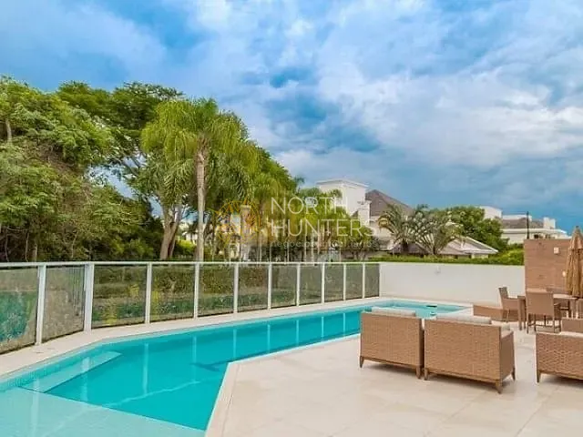 Casa com 1111m² 7 quartos e 6 banheiros, à venda ou para alugar, no bairro Jurerê Internacional em Florianópolis