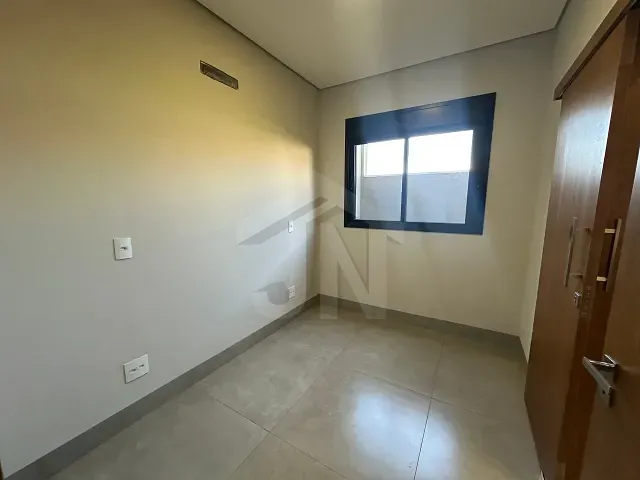 Casa com 347m² 4 quartos e 5 banheiros, à venda, no bairro Vila do Golfe em Ribeirão Preto