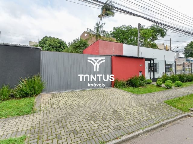 Prédio com 259m², para alugar, no bairro Bacacheri em Curitiba