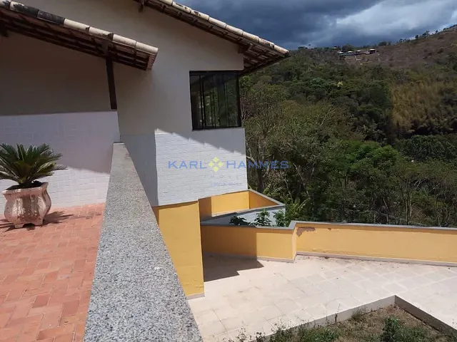 Casa 3 quartos e 5 banheiros, à venda, no bairro Itaipava em Petrópolis