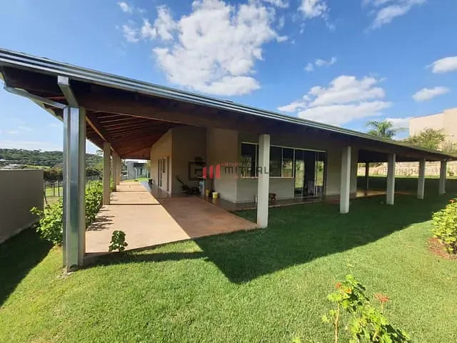 Casa com 1250m² 3 quartos e 3 banheiros, à venda, no bairro Loteamento Terras de Canaã em Cambé