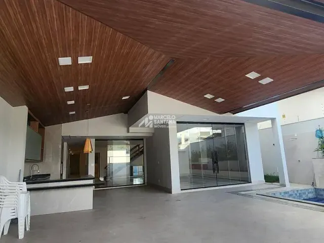 Casa 7 quartos e 2 banheiros, à venda, no bairro Candeias em Vitória da Conquista