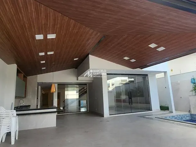 Casa 7 quartos e 2 banheiros, à venda, no bairro Candeias em Vitória da Conquista