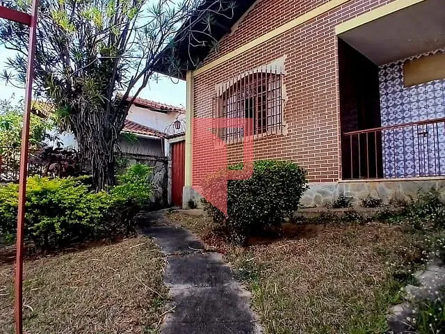 Casa 3 quartos e 1 banheiro, à venda, no bairro Carlos Prates em Belo Horizonte