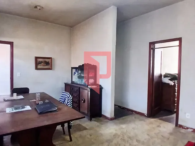 Casa 3 quartos e 1 banheiro, à venda, no bairro Carlos Prates em Belo Horizonte