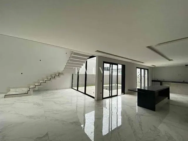 Casa com 302m² 4 quartos e 5 banheiros, à venda, no bairro Esperança em Londrina