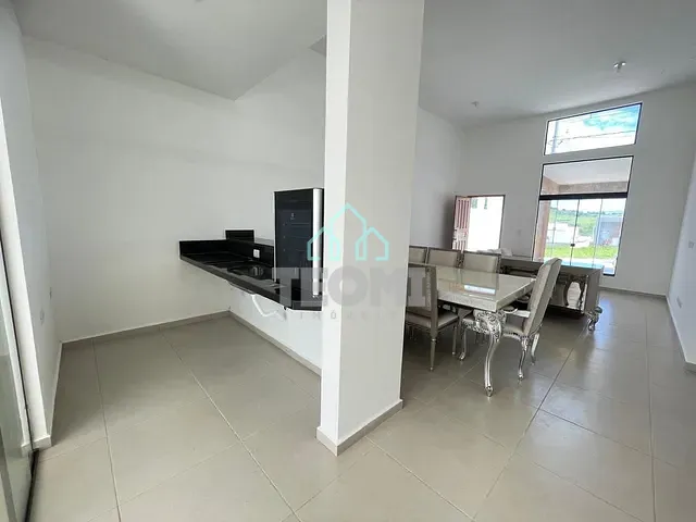 Casa com 250m² 3 quartos e 3 banheiros, à venda, no bairro Itapecerica em Taubaté