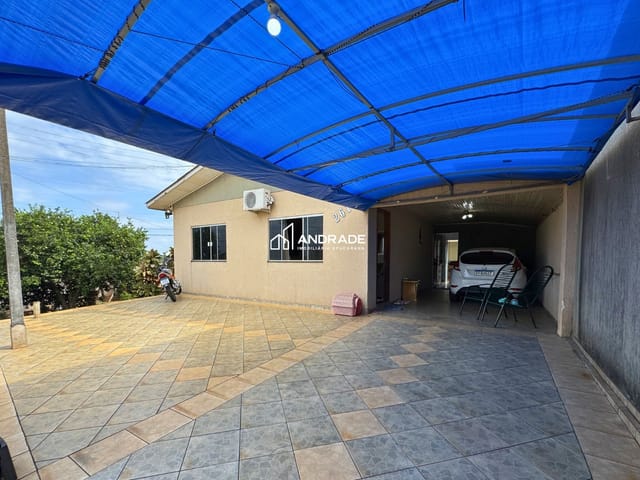Casa com 425m² 3 quartos e 2 banheiros, à venda, no bairro Núcleo Habitacional Colonial em Apucarana
