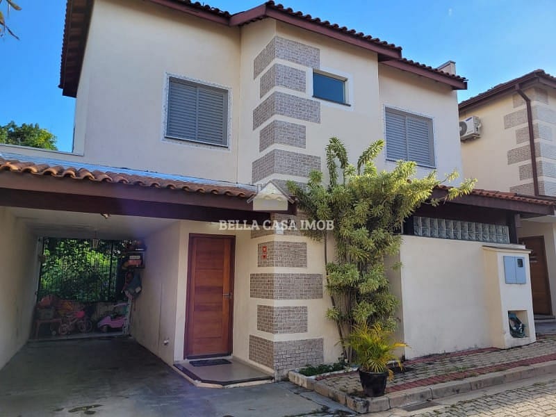 Casa à venda com 3 quartos, 120m² - Foto 1