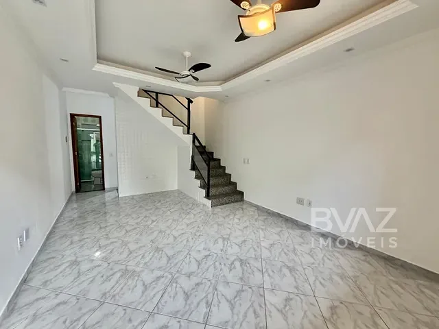 Casa com 84m² 2 quartos e 3 banheiros, à venda, no bairro Jardim Caiçara em Cabo Frio