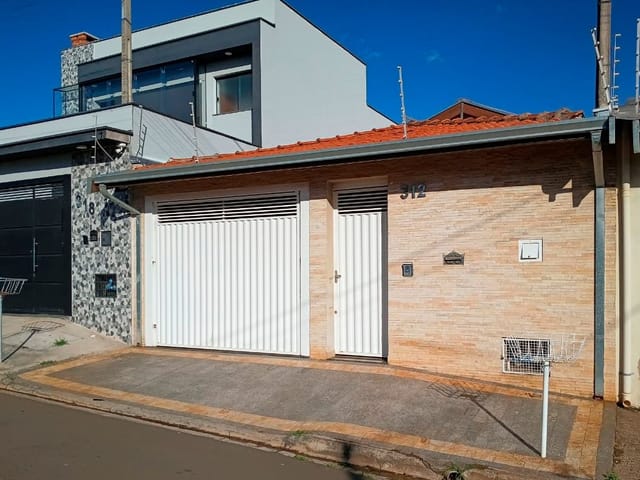 Casa com 175m² 2 quartos e 2 banheiros, à venda, no bairro Pompéia em Piracicaba