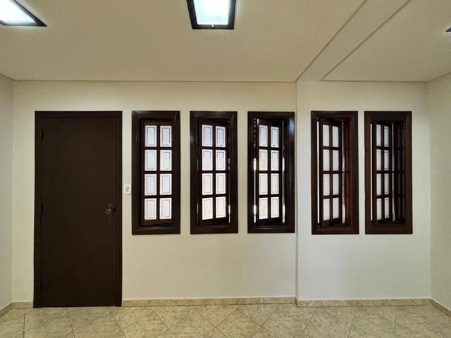 Casa com 250m² 3 quartos e 2 banheiros, à venda, no bairro Conjunto Residencial Vila da Prata em Mogi das Cruzes