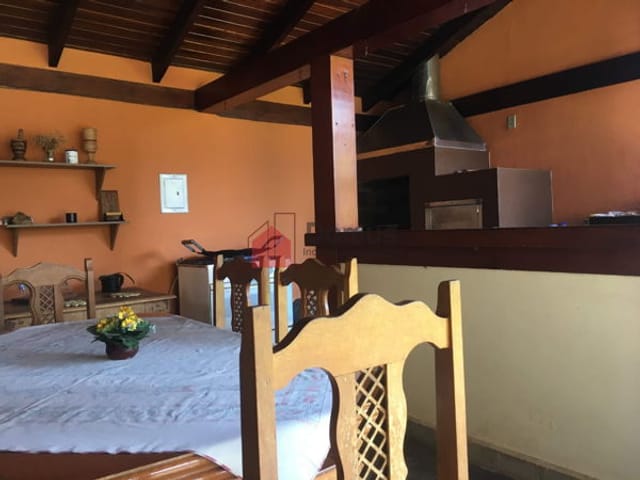 Casa com 400m², à venda, no bairro Centro em Pindamonhangaba