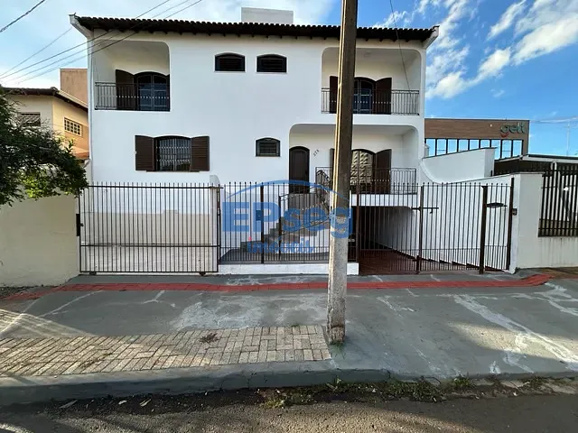 Casa com 380m², para alugar, no bairro Vila Fujita em Londrina