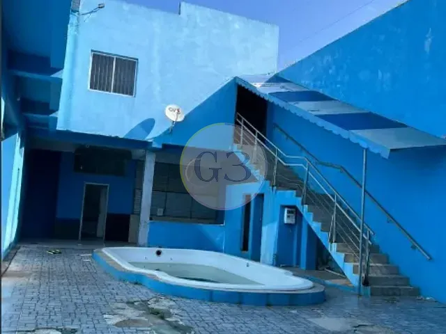 Casa 13 quartos e 3 banheiros, para alugar, no bairro Centro em Rio Grande
