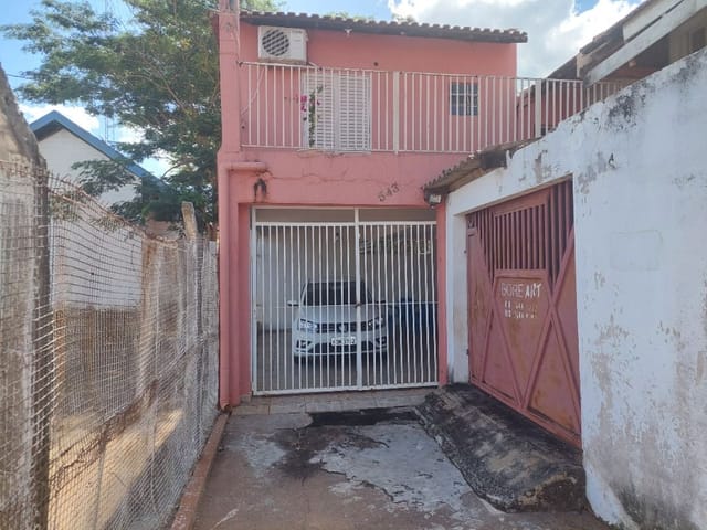Casa com 255m² 3 quartos e 2 banheiros, à venda, no bairro Vila Silvares em Birigui