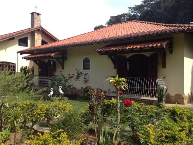 Casa com 3000m², à venda, no bairro Itaipava em Petrópolis