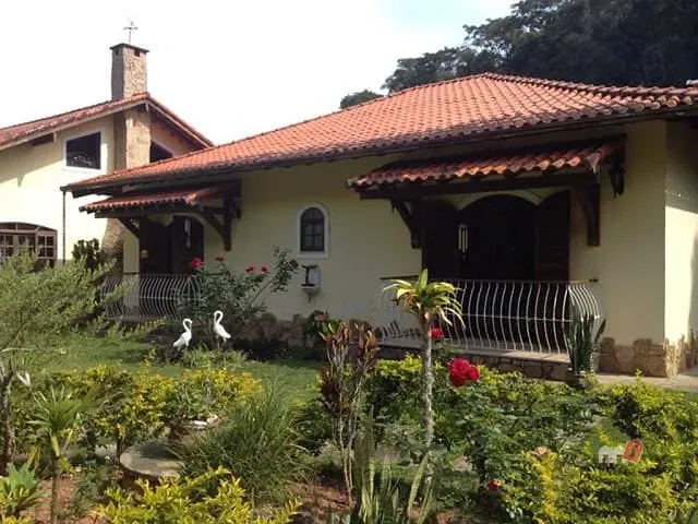 Casa com 3000m², à venda, no bairro Itaipava em Petrópolis