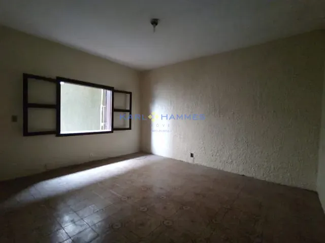 Casa 5 quartos e 4 banheiros, à venda, no bairro Valparaíso em Petrópolis