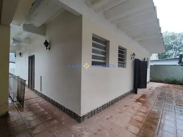 Casa 5 quartos e 4 banheiros, à venda, no bairro Valparaíso em Petrópolis