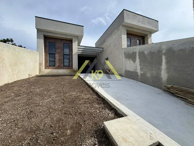 Casa com 219m² 3 quartos e 2 banheiros, à venda, no bairro Guarani em Colombo