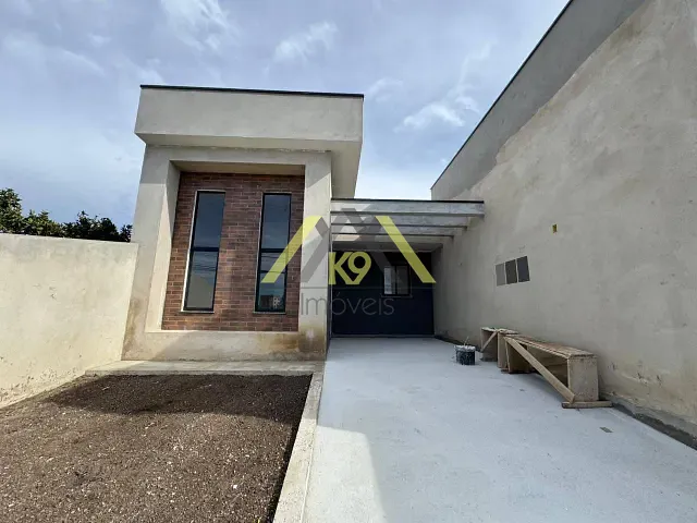 Casa com 219m² 3 quartos e 2 banheiros, à venda, no bairro Guarani em Colombo