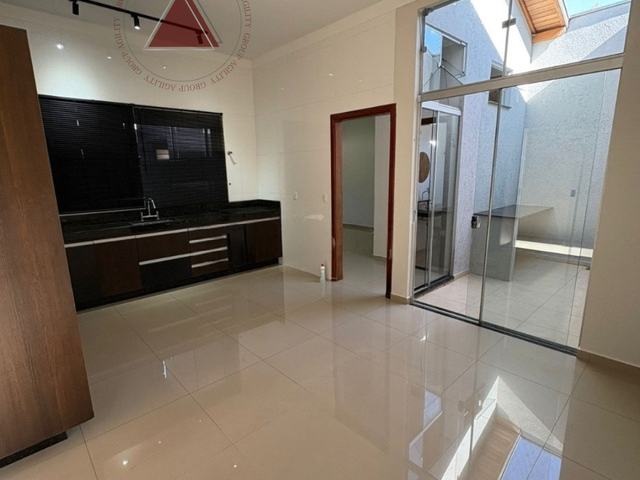 Casa com 200m² 3 quartos e 3 banheiros, à venda, no bairro Residencial Meireles em Franca