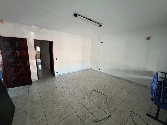 Casa com 250m² 3 quartos e 3 banheiros, à venda ou para alugar, no bairro Polvilho em Cajamar