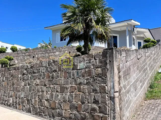 Casa com 96m² 3 quartos e 1 banheiro, à venda, no bairro Parque de Exposições em Concórdia