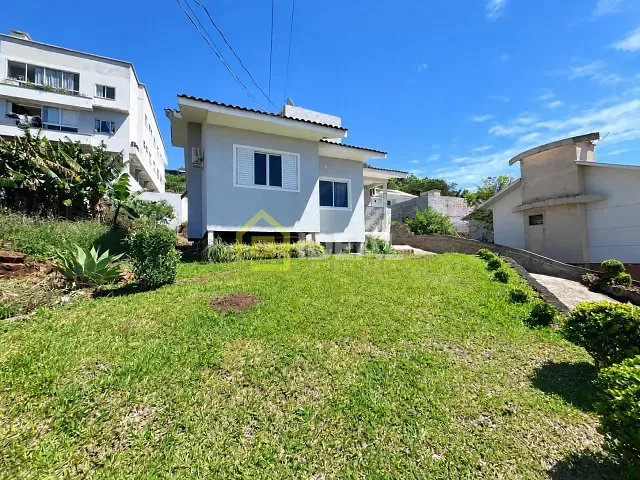 Casa com 96m² 3 quartos e 1 banheiro, à venda, no bairro Parque de Exposições em Concórdia