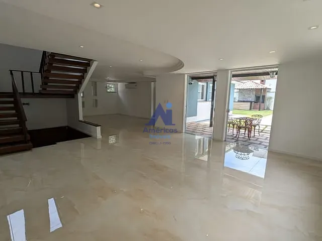 Casa com 739m² 4 quartos e 5 banheiros, para alugar, no bairro Recreio dos Bandeirantes em Rio de Janeiro