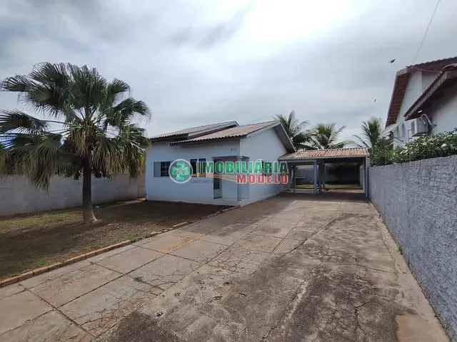 Casa com 400m² 3 quartos e 2 banheiros, para alugar, no bairro Morada do Sol em Canarana
