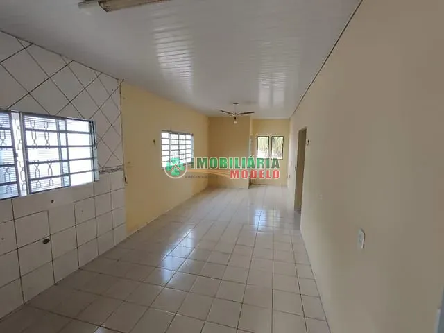 Casa com 400m² 3 quartos e 2 banheiros, para alugar, no bairro Morada do Sol em Canarana