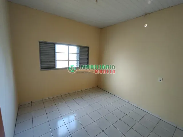 Casa com 400m² 3 quartos e 2 banheiros, para alugar, no bairro Morada do Sol em Canarana