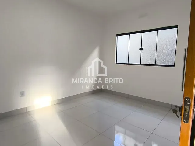 Casa 3 quartos e 2 banheiros, à venda, no bairro Parque Ibirapuera em Aparecida de Goiânia