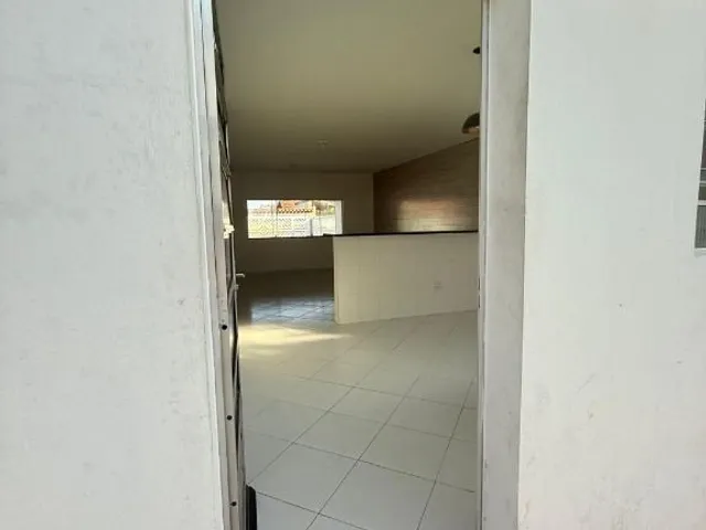 Casa com 275m² 3 quartos e 2 banheiros, à venda, no bairro Estância Balneária Belmira Novaes em Peruíbe