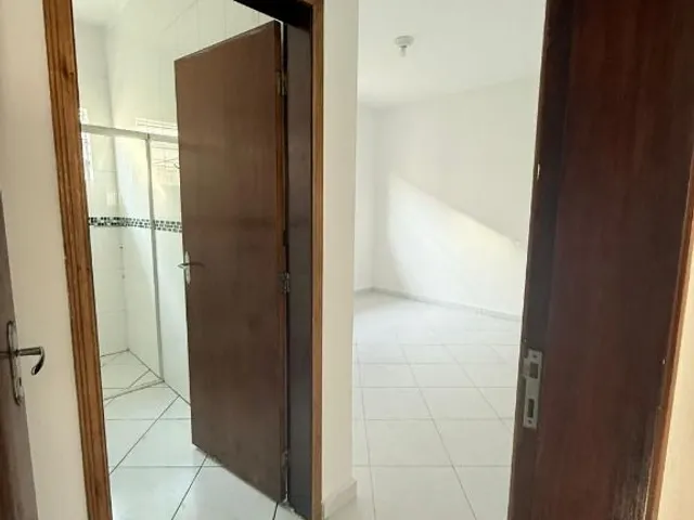 Casa com 275m² 3 quartos e 2 banheiros, à venda, no bairro Estância Balneária Belmira Novaes em Peruíbe