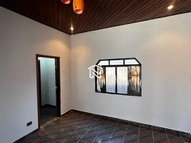 Casa com 413m² 2 quartos e 2 banheiros, para alugar, no bairro Setor Oeste em Paraíso do Tocantins