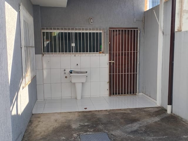 Casa 3 quartos e 5 banheiros, à venda, no bairro Ouro Verde em Rio das Ostras