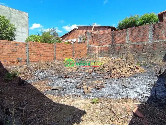 Casa com 400m² 3 quartos e 2 banheiros, à venda, no bairro Colorado em Teresina