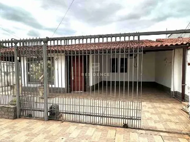 Casa 4 quartos e 2 banheiros, à venda, no bairro Santo Agostinho em Volta Redonda