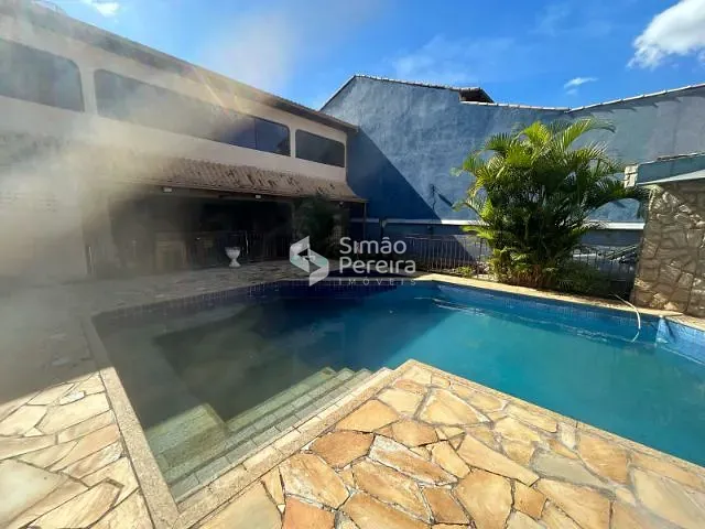 Casa com 400m² 4 quartos e 2 banheiros, à venda, no bairro Werneck em Paraíba do Sul