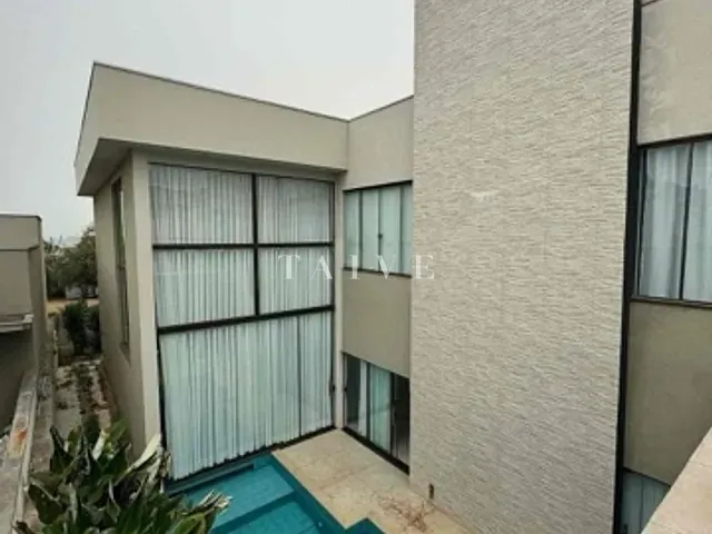 Casa com 315m² 3 quartos e 5 banheiros, à venda, no bairro Esperança em Londrina