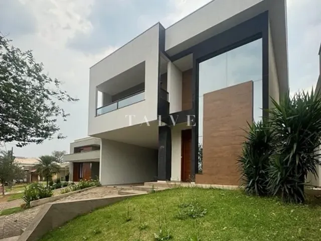 Casa com 315m² 3 quartos e 5 banheiros, à venda, no bairro Esperança em Londrina