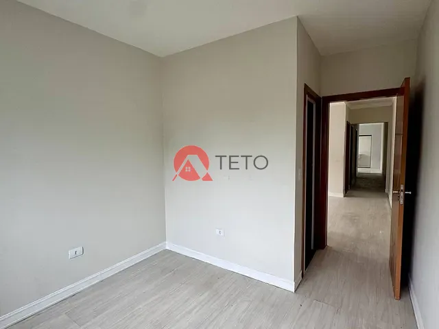 Casa 3 quartos e 2 banheiros, para alugar, no bairro Jardim Diamante em Maringá