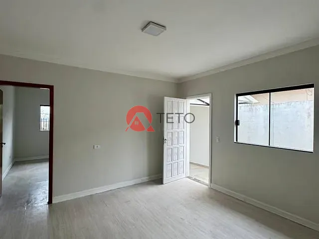 Casa 3 quartos e 2 banheiros, para alugar, no bairro Jardim Diamante em Maringá