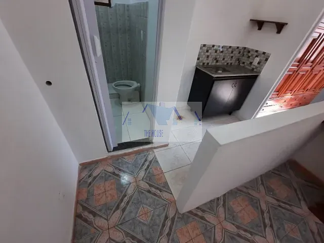 Casa com 30m² 1 quarto e 1 banheiro, para alugar, no bairro Engenhoca em Niterói
