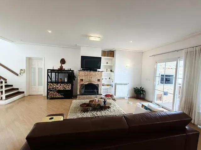 Casa com 250m² 3 quartos e 3 banheiros, à venda, no bairro Santa Felicidade em Curitiba